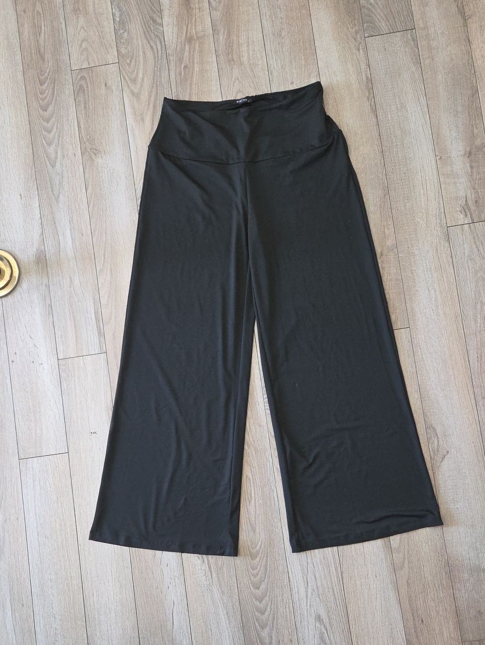 Arolina Black Wide-Leg High-Waist Women's Pants Large